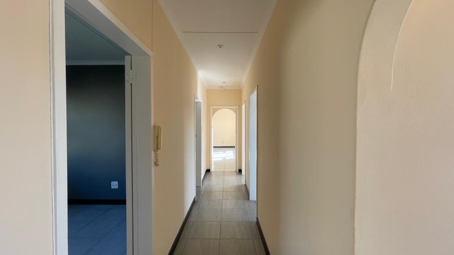 5 Bedroom Property for Sale in Beacon Bay Eastern Cape